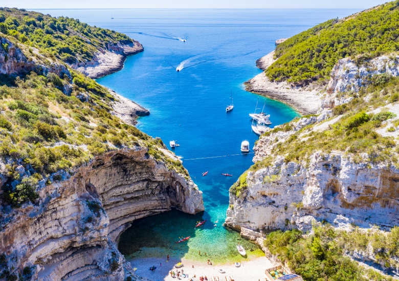 Stiniva beach, Vis